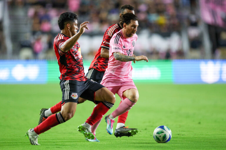 इंटर मियामी ने न्यूयॉर्क रेड बुल्स को 5-1 से रौंदा, मेसी की दो गोल और दो असिस्ट ने मचाया तहलका!