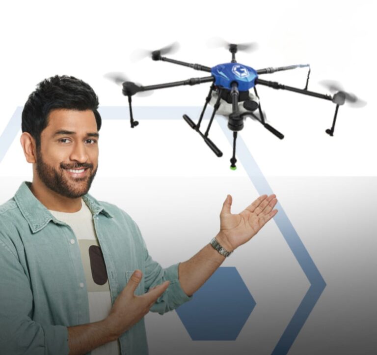 एम.एस. धोनी को मिला ड्रोन पायलट लाइसेंस- कैप्टन कूल अब आसमान का सिकंदर